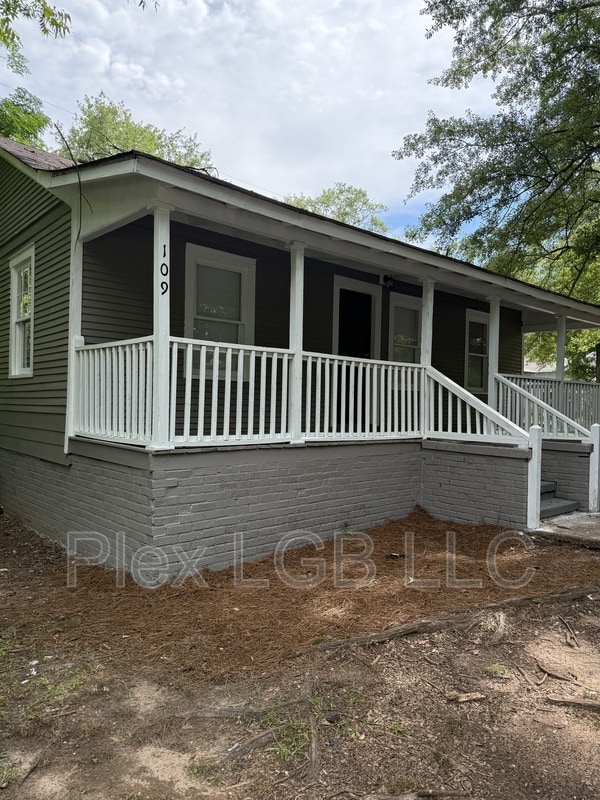 Building Photo - 109 Ware St