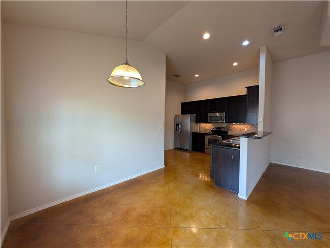 Building Photo - 229 Anne Louise Dr