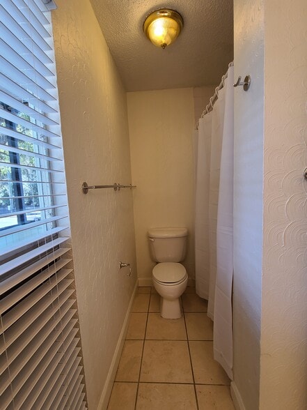 Building Photo - 701 SW 75th St