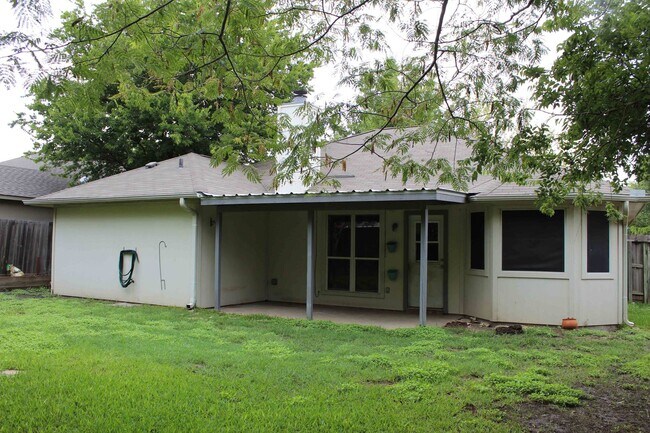 Building Photo - 3 BEDROOM, BELTON ISD