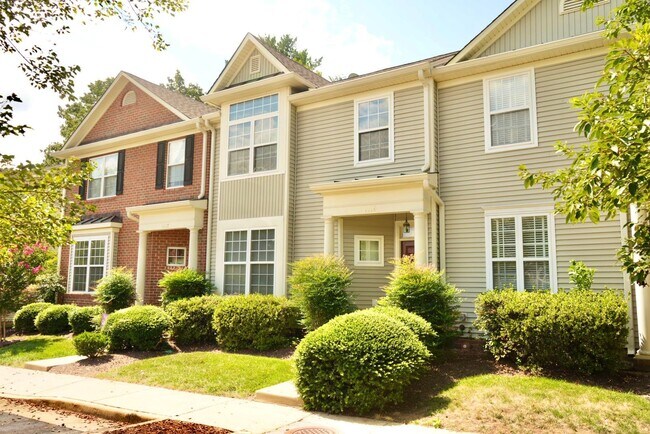 Building Photo - 1119 Somer Chase Ct