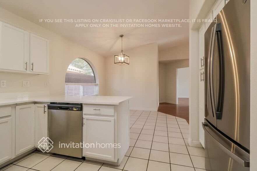 Building Photo - 2449 N 125th Ln