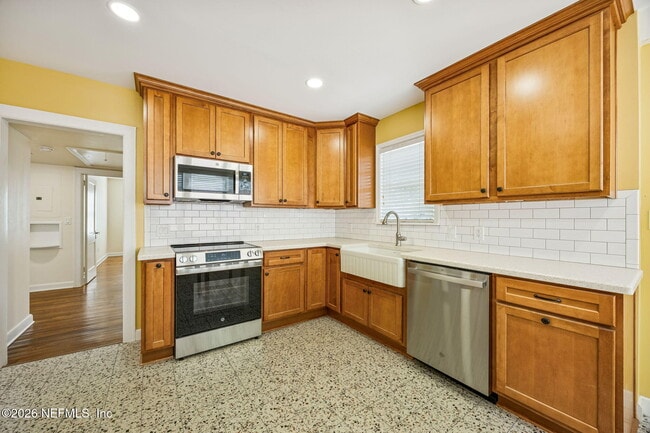 Building Photo - 1406 San Mateo Ave