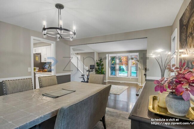 Building Photo - 905 224th Ave NE