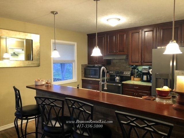 Building Photo - Now Leasing for August!!!