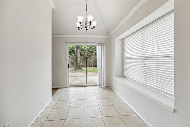 Building Photo - 6114 Fox Wind Ct