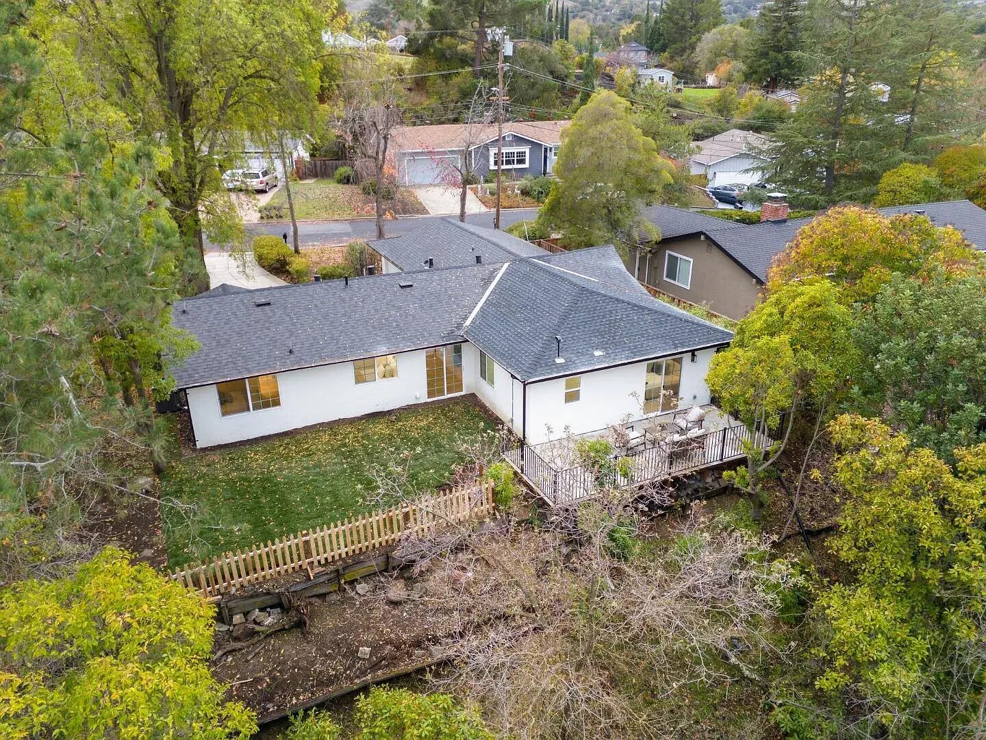 Building Photo - 2660 Ross Pl