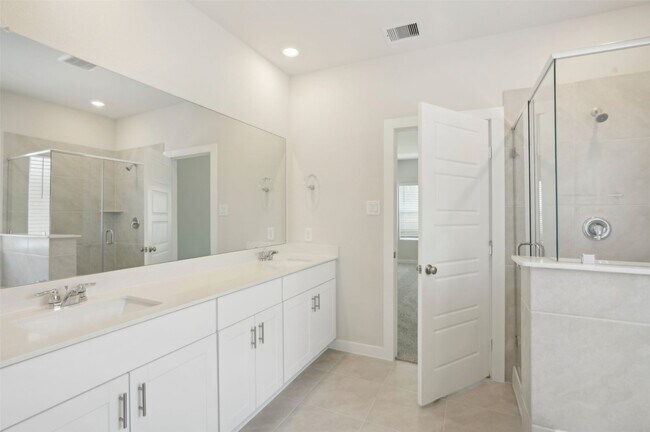 Building Photo - 1567 King Rnch Rd