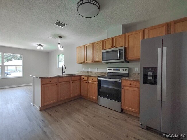 Building Photo - 3327 E Paula Ln