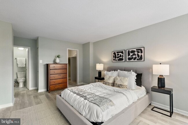 Building Photo - 4515 Willard Ave