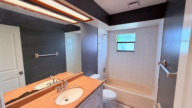 Building Photo - Pet-Friendly 3BR Home with Spacious Yard – No HOA!