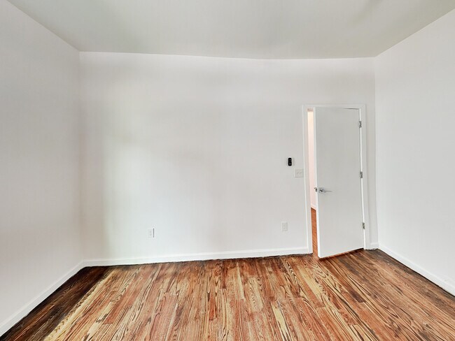 Building Photo - 304 Sciple Terrace NW