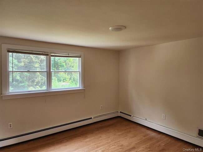 Building Photo - 32 Osborne Hill Rd