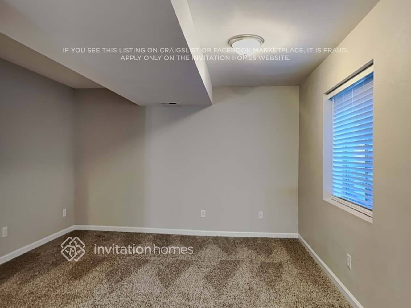 Building Photo - 2865 Leoti Dr