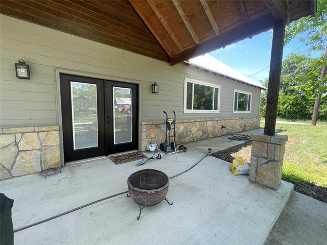 Building Photo - 840 Meadow Ln