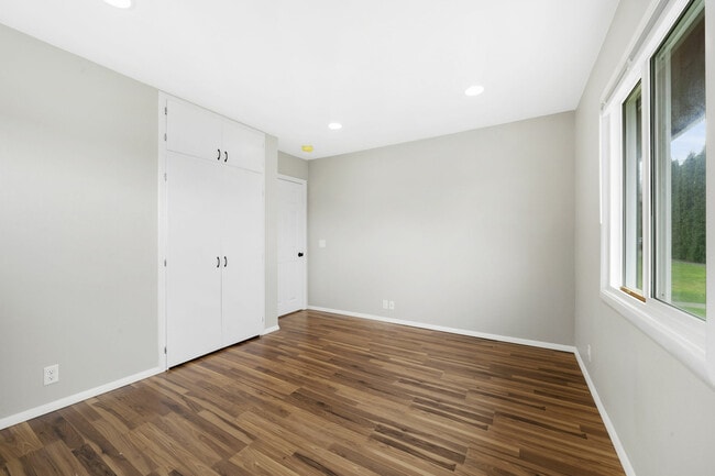 Building Photo - 903 Bonney Ave