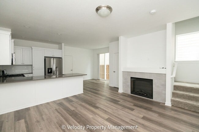 Primary Photo - 3 Bedroom Townhome close to Hospital!