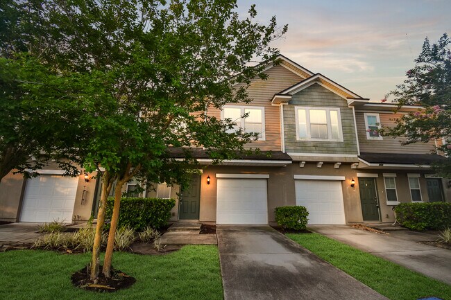 Building Photo - 266 Moultrie Village Ln