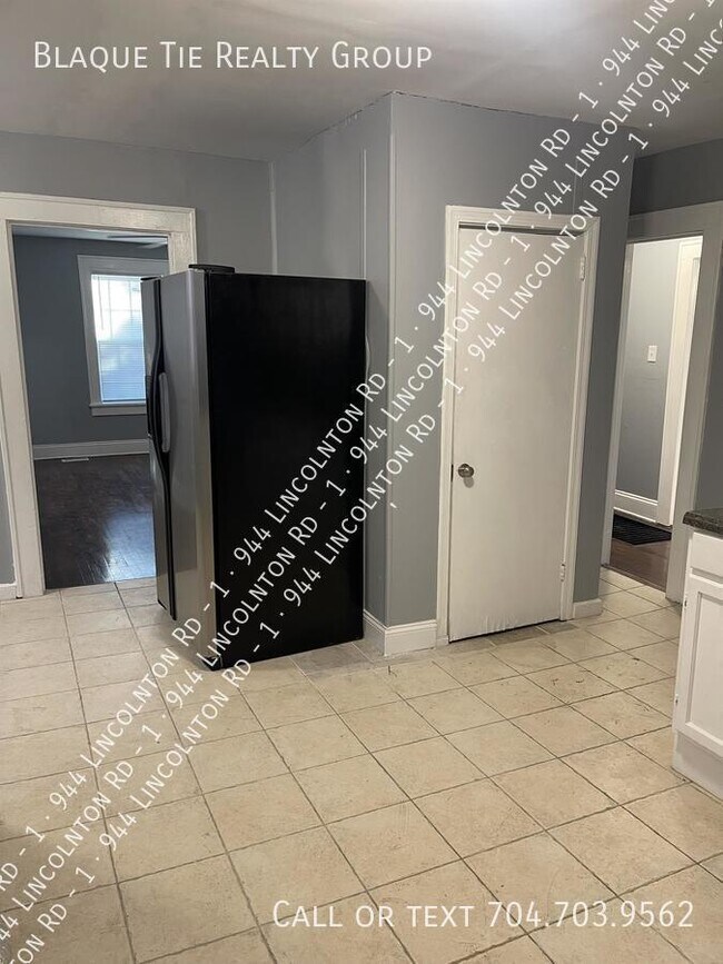 Building Photo - 944 Lincolnton Rd