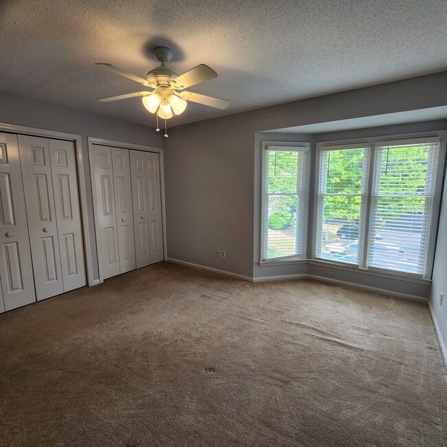 Building Photo - 2831 Edridge Ct