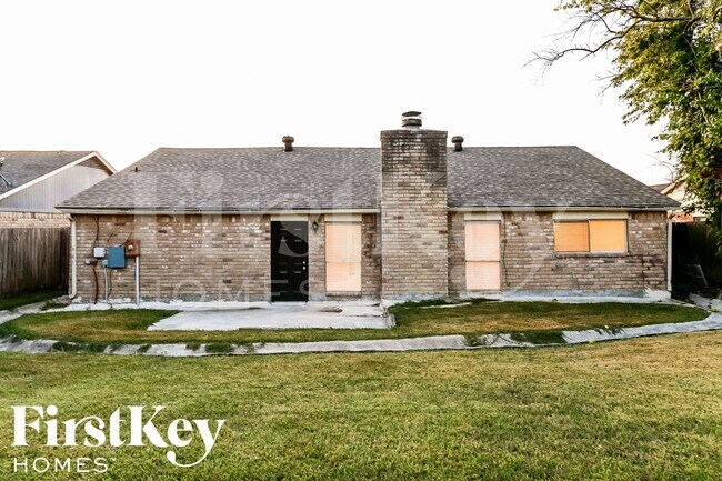 Building Photo - 13367 Lake Breeze Ln