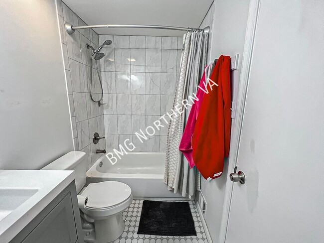 Building Photo - 14416 Black Horse Ct