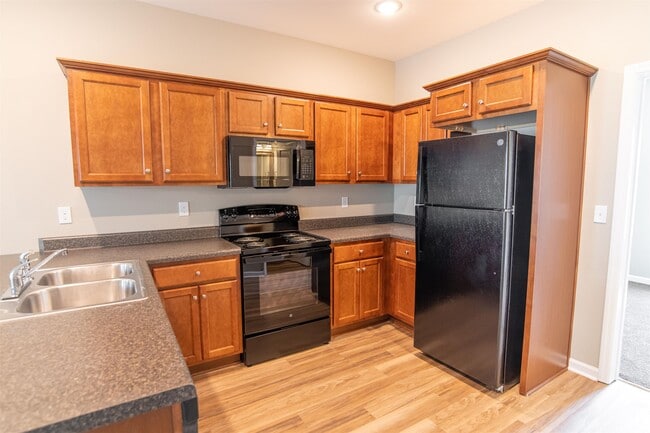 Building Photo - 2200 Del Carmel Way