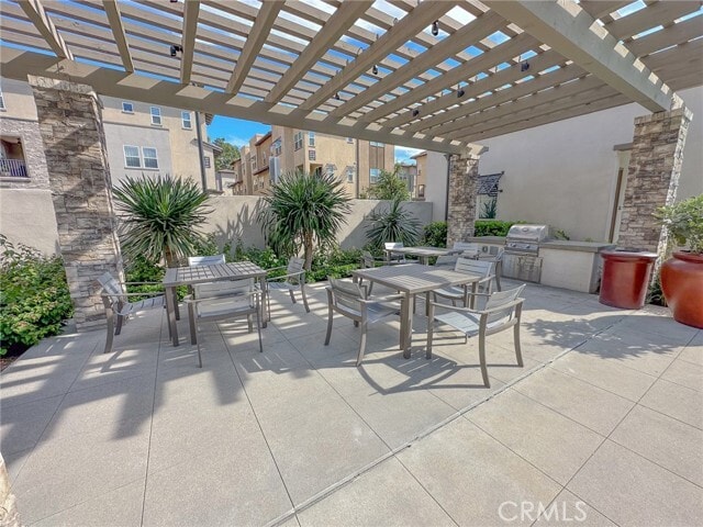 Building Photo - 49 Sanctuary Ln