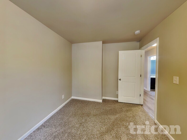 Building Photo - 3983 Sitka Dr