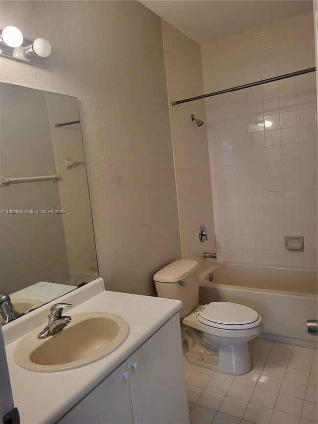 Building Photo - 1662 SE 27th Dr