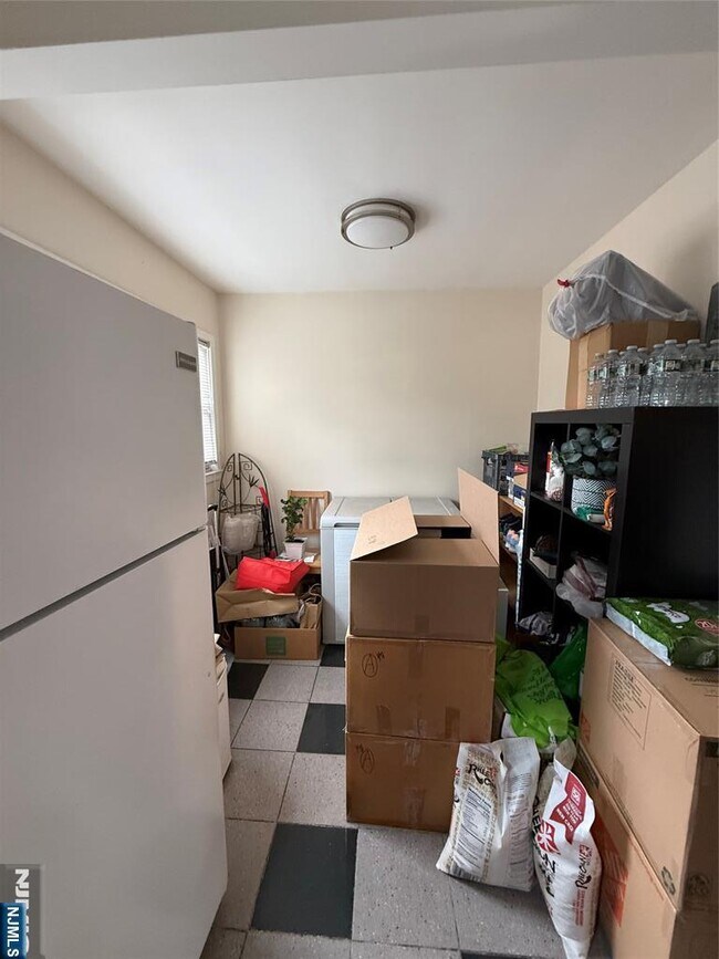 Building Photo - 171-183-183 Fort Lee Rd