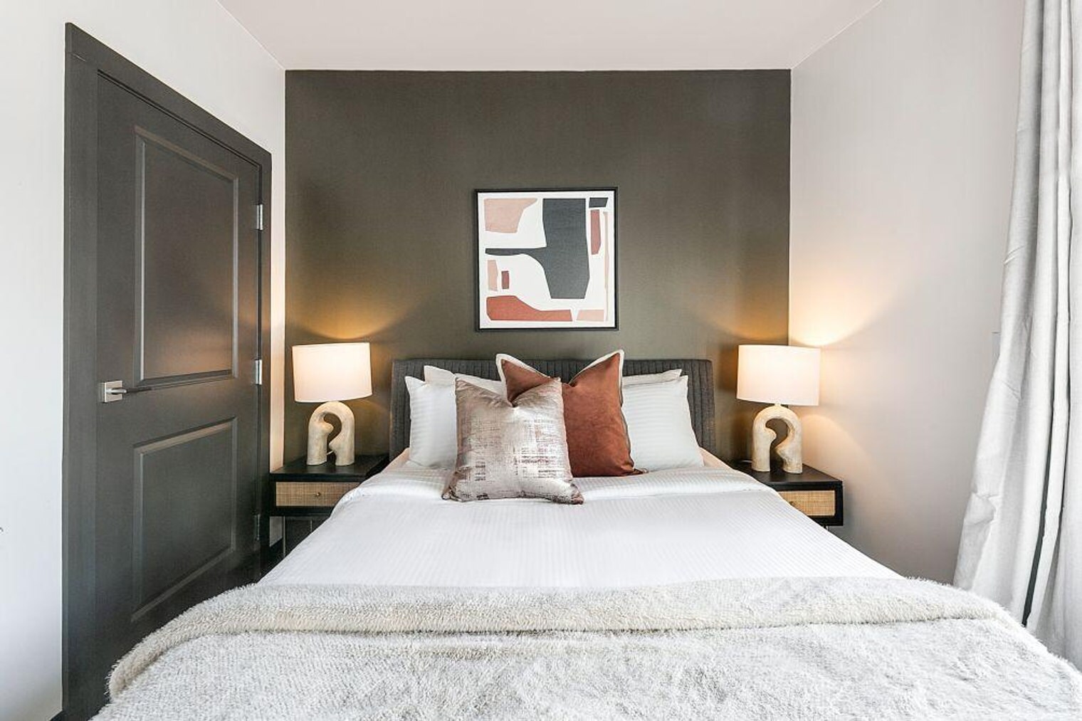 Building Photo - 611 Commerce St