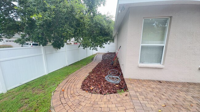 Building Photo - 4 Bedroom Home For Rent in Lutz!