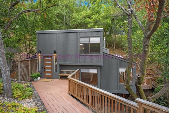 Primary Photo - Retreat Like Home with Recent Upgrades Thr...