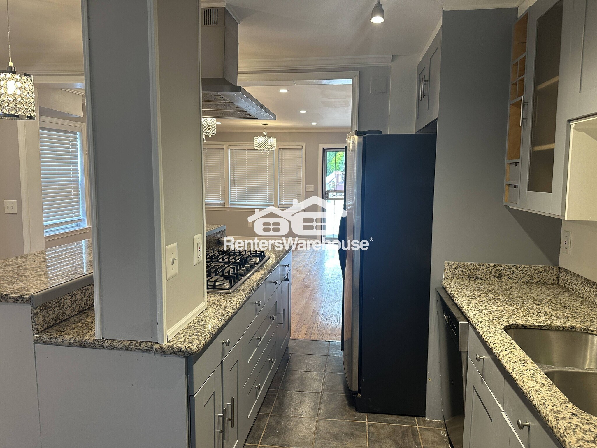 Building Photo - 5926 Belle Vista Ave
