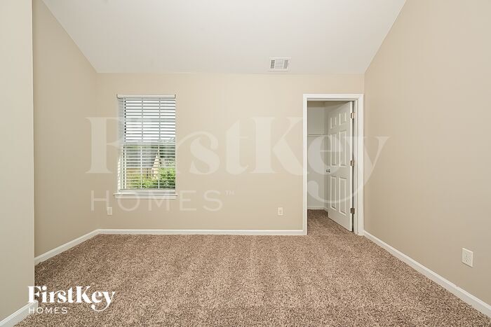 Building Photo - 2537 Shropshire Pl