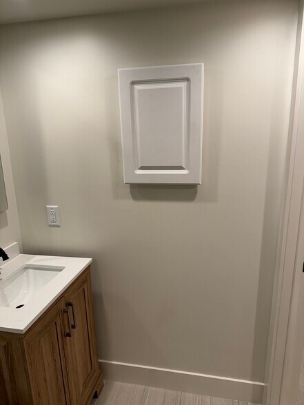 Building Photo - 1612 N Star Ave