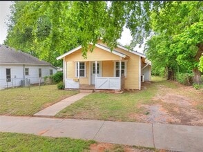 Building Photo - Charming Three Bedroom Home Located in OKC