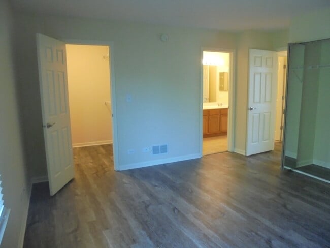 Building Photo - 3110 Ronan Dr