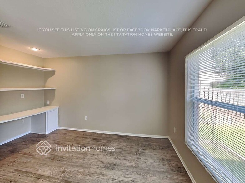 Building Photo - 27331 Coral Springs Dr