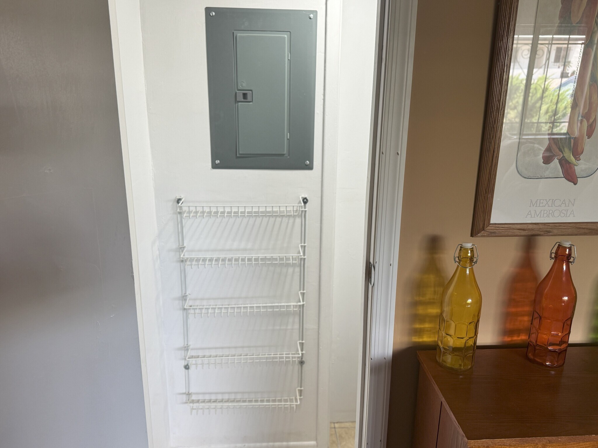 Pantry - 150 E Los Mangos
