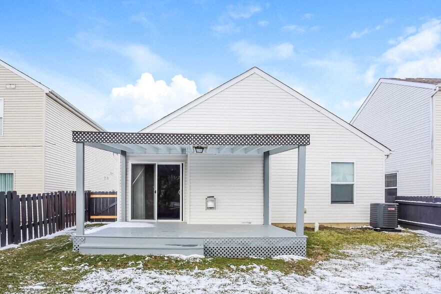 Building Photo - 5789 Lonerise Ln