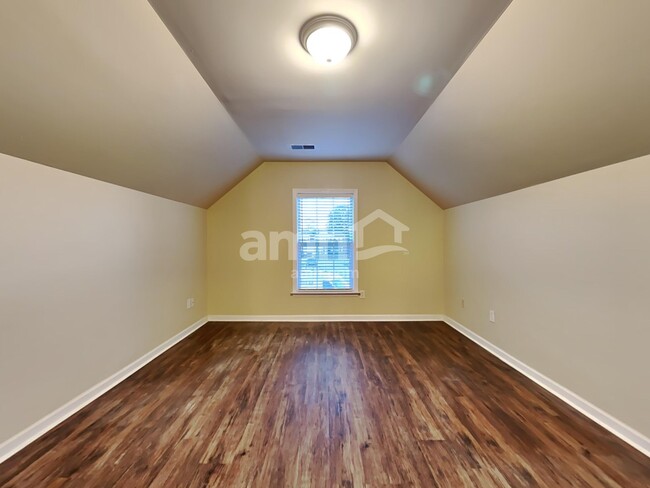 Building Photo - 106 Blue Beech Ct