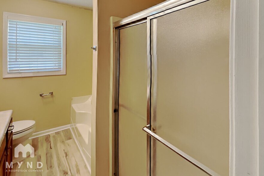 Building Photo - 413 River Trace Dr