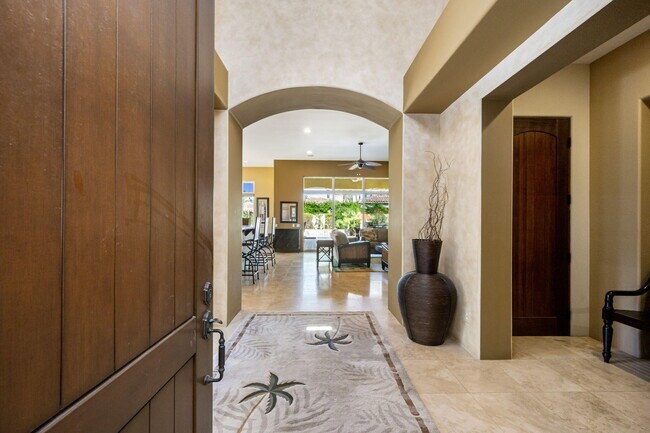 Building Photo - 56222 Village Dr