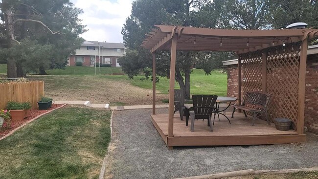 Building Photo - 9209 E Nassau Ave