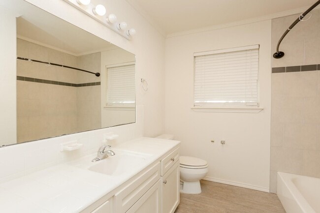 Building Photo - 9753 Tappenbeck Dr