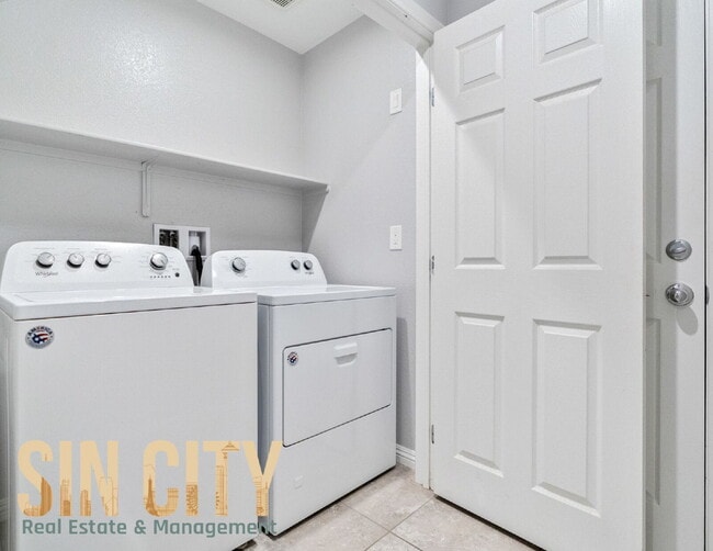 Building Photo - 1198 Paradise Basin Ct