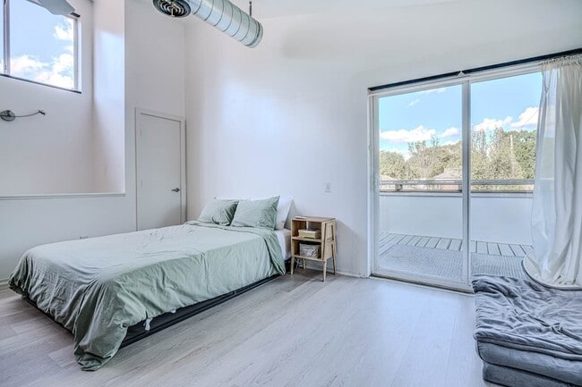 Building Photo - 1717 Missouri St