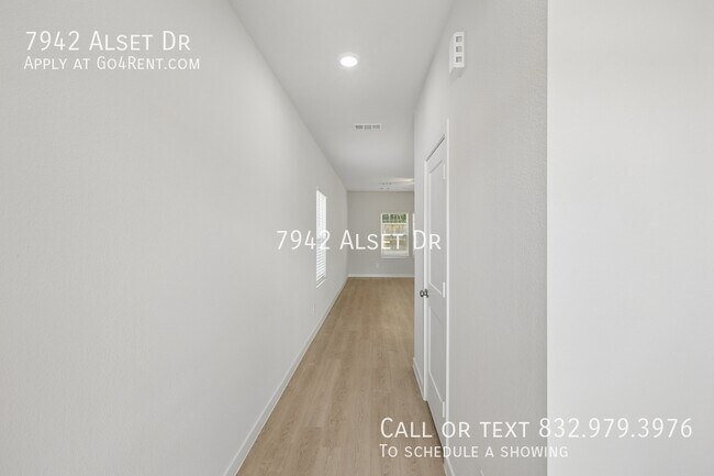 Building Photo - 7942 Alset Dr